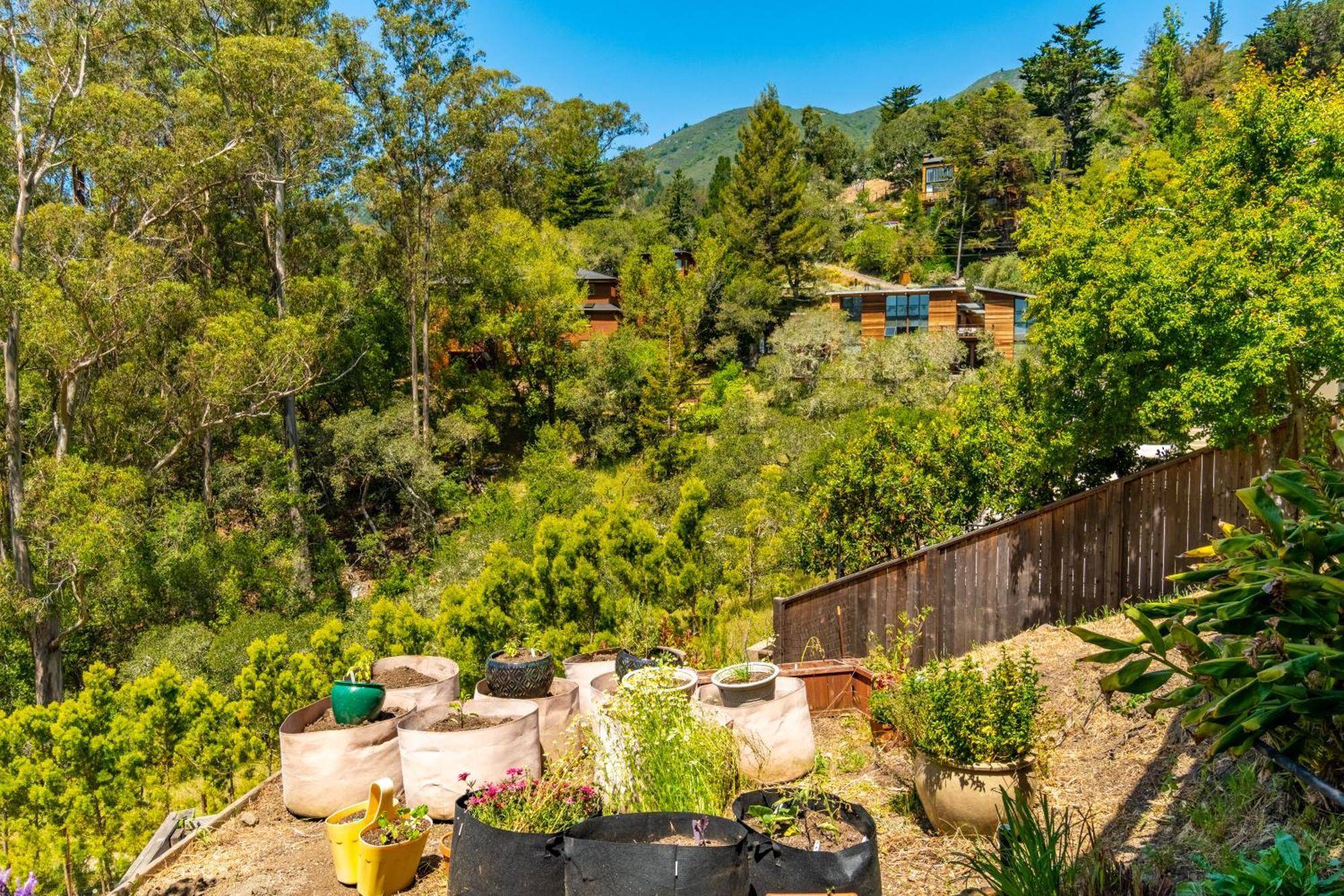 Enchanted Waterfall Sanctuary 米尔谷 外观 照片